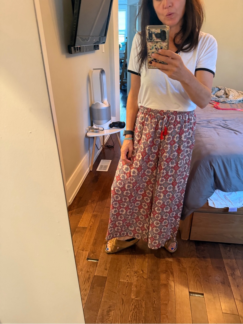 Natalie Martin Red and White Floral Wide-Leg Pants - Picture 2 of 6